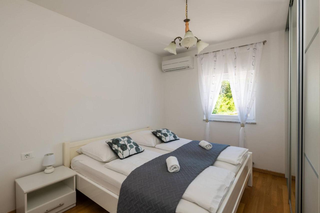 Villa Ellen Sophie Vrznaveri Екстер'єр фото