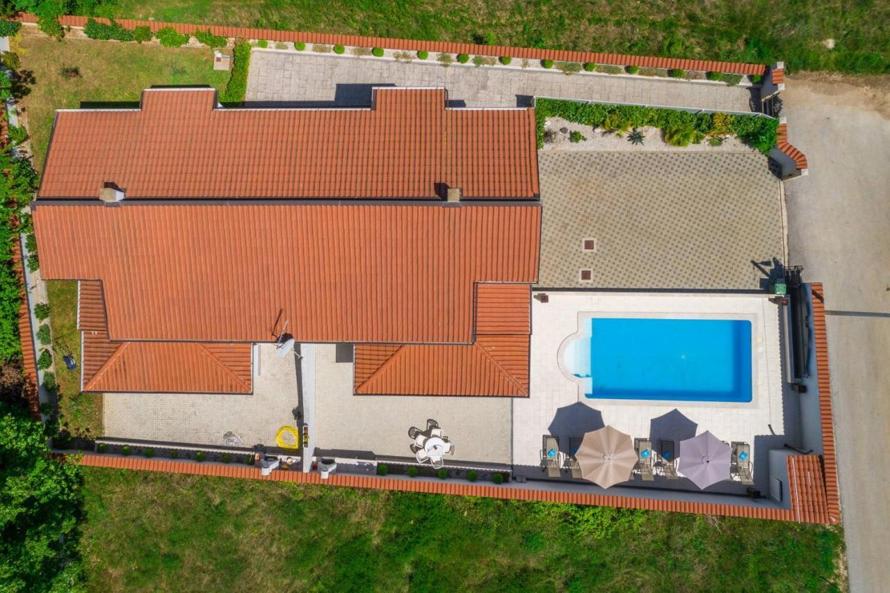Villa Ellen Sophie Vrznaveri Екстер'єр фото